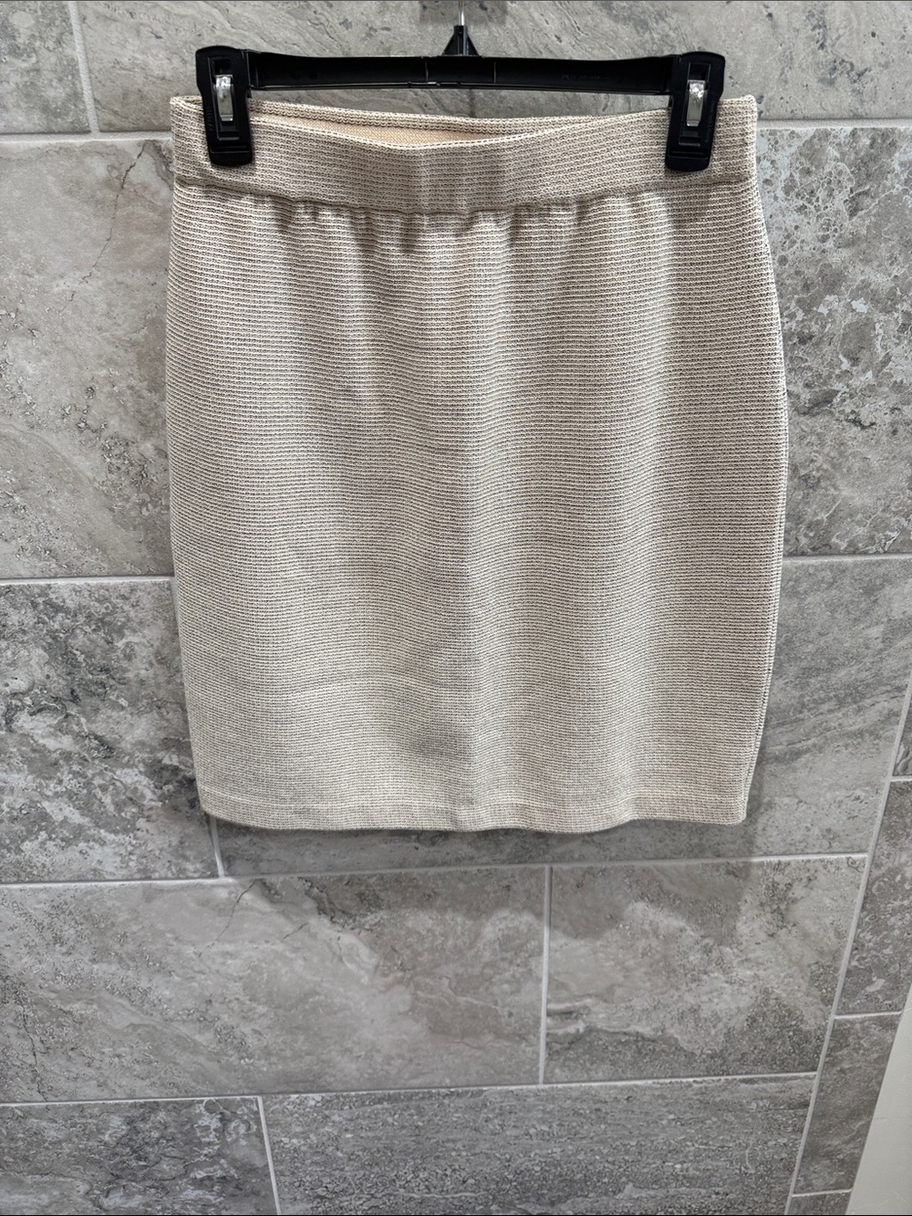 St. John Neutral Knit Pencil Skirt in Light Cream